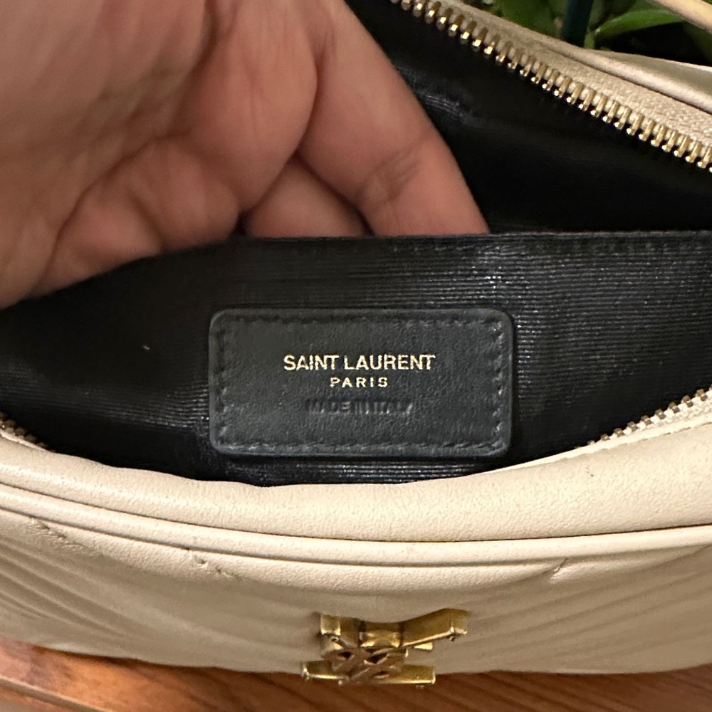 Yves Saint Laurent Beige Quilted Crossbody Bag - Picture 2 of 9